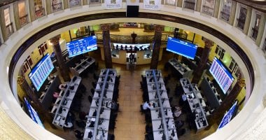 مشتريات محلية تصعد بمؤشرات البورصة بمنتصف تعاملات جلسة الخميس
