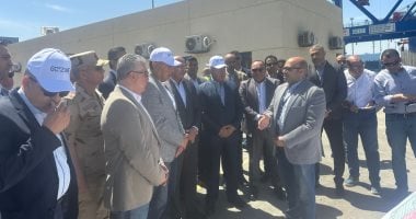 رئيس الوزراء يتفقد ميناء الجاف بشرق بورسعيد