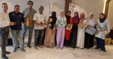أصحاب الحرف اليدوية بالأقصر يطالبون بتفعيل التأمين متناهى الصغر على أرض الواقع.. صور