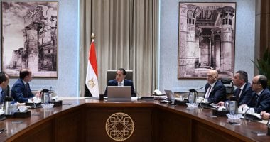 رئيس الوزراء يستعرض جهود تعزيز استدامة جهاز تنمية المشروعات المتوسطة والصغيرة