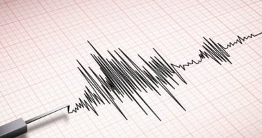 زلزال القاهرة.. البحوث الفلكية: هزة أرضية بقوة 6.4 على بعد 631 كم شمال رشيد
