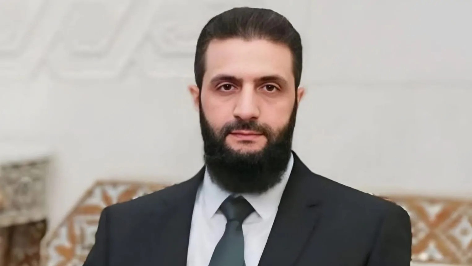 انقسام داخل البيت الأبيض حول لقاء محتمل بين ترامب والشرع