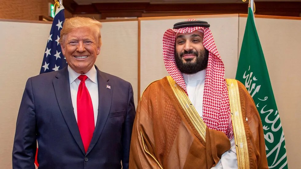 توابع زيارة ترامب للسعودية.. السوريون يهتفون بحياة رئيس أمريكي لأول مرة في تاريخهم