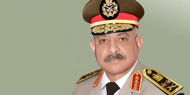 وزير الدفاع يشهد عرضًا بحثيًا استراتيجيًا حول حماية المصالح المصرية في أفريقيا