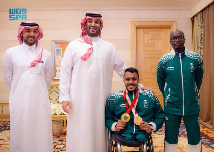 #عاجل .. #ولي_العهد يستقبل لاعب منتخب ألعاب القوى البارالمبية “عبدالرحمن القرشي” بمناسبة تحقيقه ذهبية دورة الألعاب البارالمبية