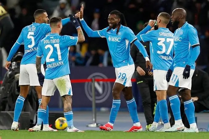 لوكاكو يقود الهجوم في التشكيل المتوقع لفريق نابولي لمواجهة كالياري في الدوري الإيطالي الممتاز