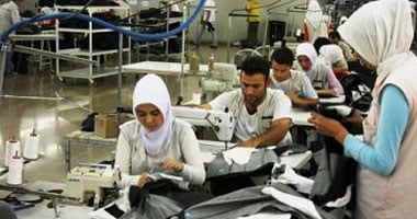 عجز الميزان التجارى يتراجع فى فبراير مدعوما بارتفاع صادرات مصر لـ4.4 مليار دولار