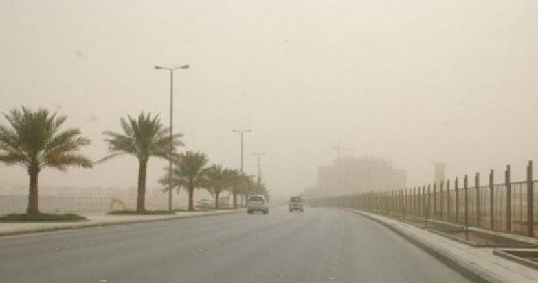حالة الطقس: استمرار تأثير الرياح النشطة المثيرة للأتربة والغبار على عدة مناطق #عاجل